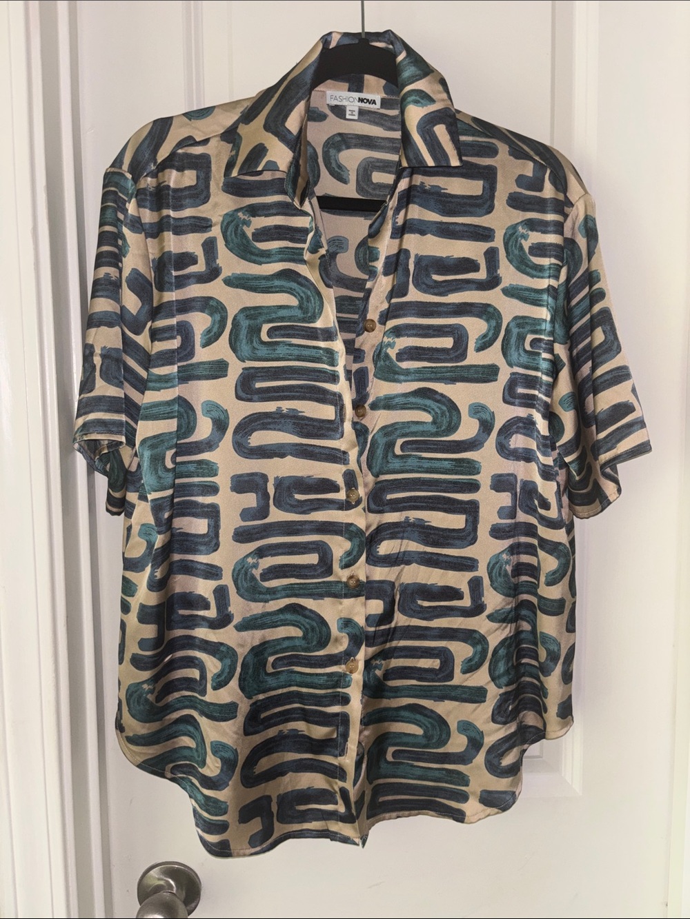 Fashion Nova women’s  Teal and Black Abstract Print Short Sleeve Button-Down
